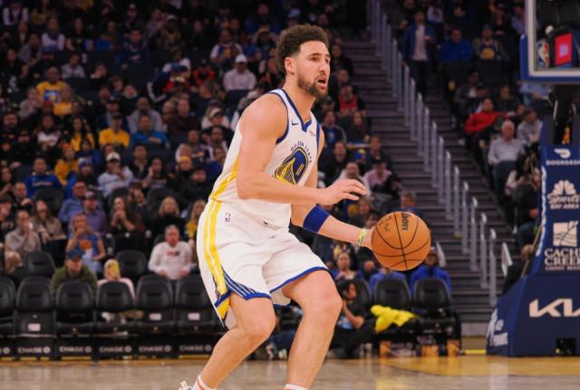 免费体育五大联赛-2年4800万都不要？自负的汤普森正向联盟边缘滑落