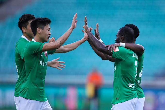 赛事在线观看-【中超】阿奇姆彭郜林破门戴伟浚2助 深足4比1青岛